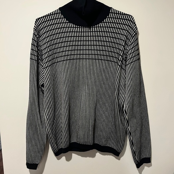 HUGO BOSS PATTERNED BLACK & WHITE WOMEN SWEATER - Picture 1 of 7